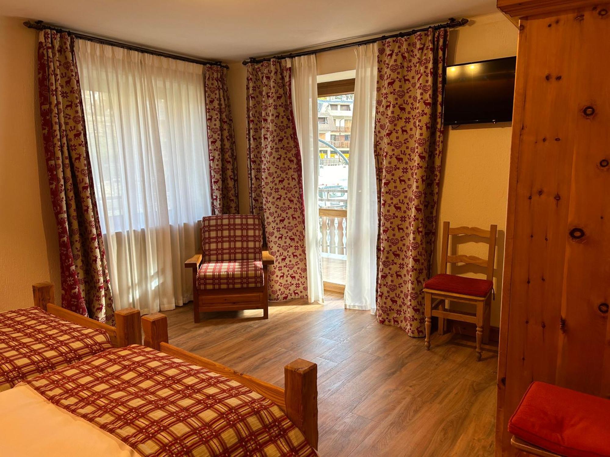 Hotel Stella Alpina Оулькс Екстер'єр фото